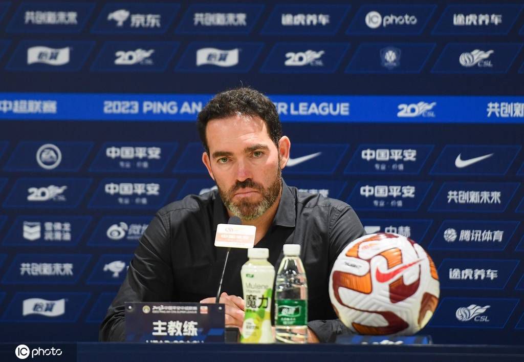 当我在曼城时，即使我和阿圭罗都进球了，人们也会把每位球员和我们联系在一起。